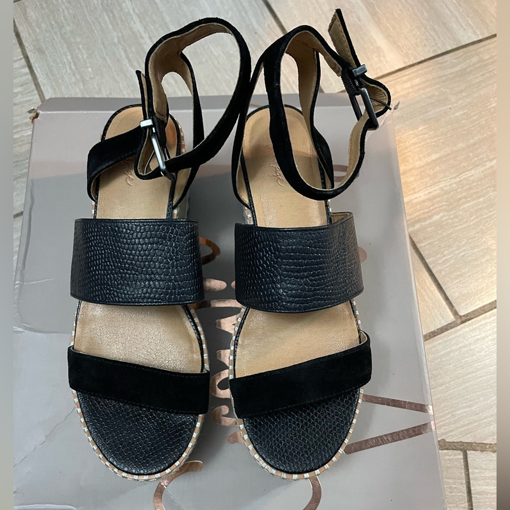 Crown Vintage Daylen Sandal